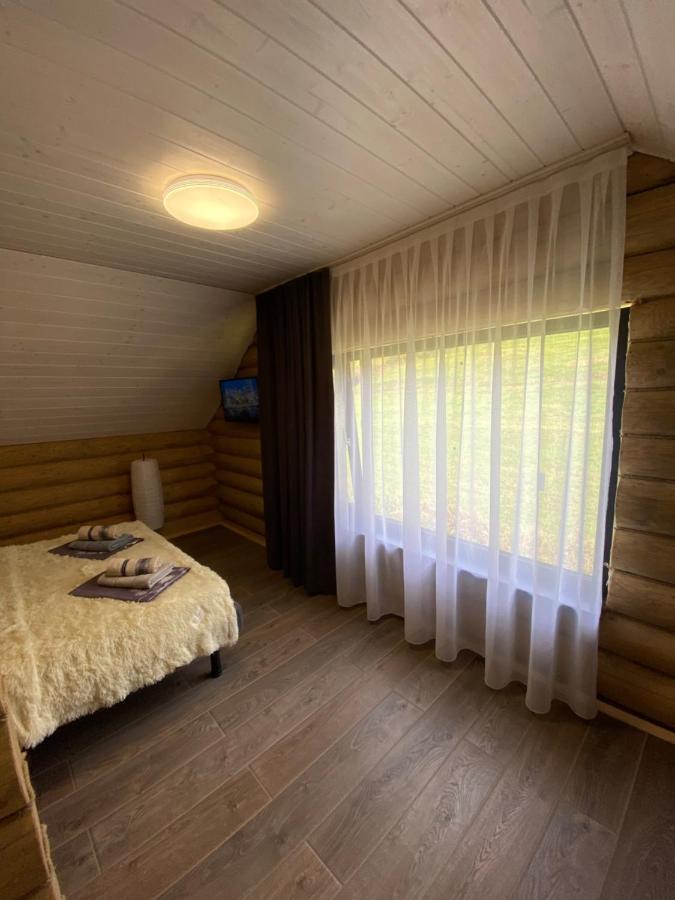 Чотири Сезони Hotel Izki Exterior photo