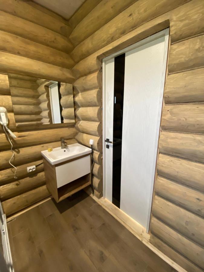 Чотири Сезони Hotel Izki Exterior photo