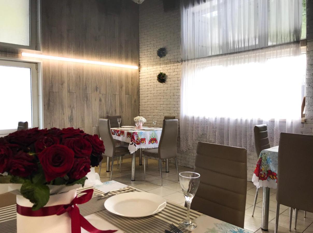Чотири Сезони Hotel Izki Exterior photo