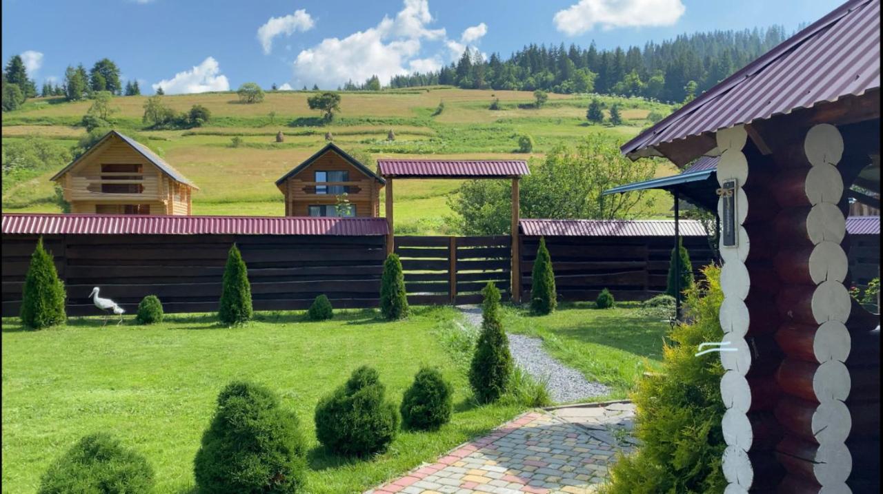 Чотири Сезони Hotel Izki Exterior photo