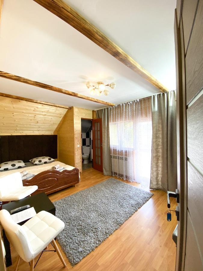Чотири Сезони Hotel Izki Exterior photo