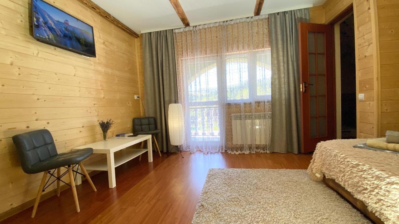 Чотири Сезони Hotel Izki Exterior photo