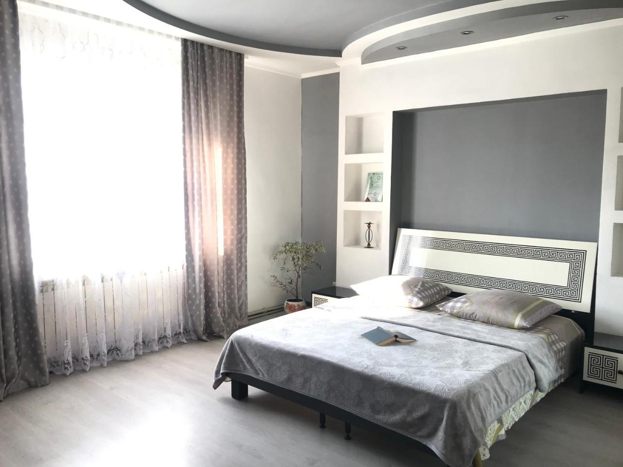 Чотири Сезони Hotel Izki Exterior photo