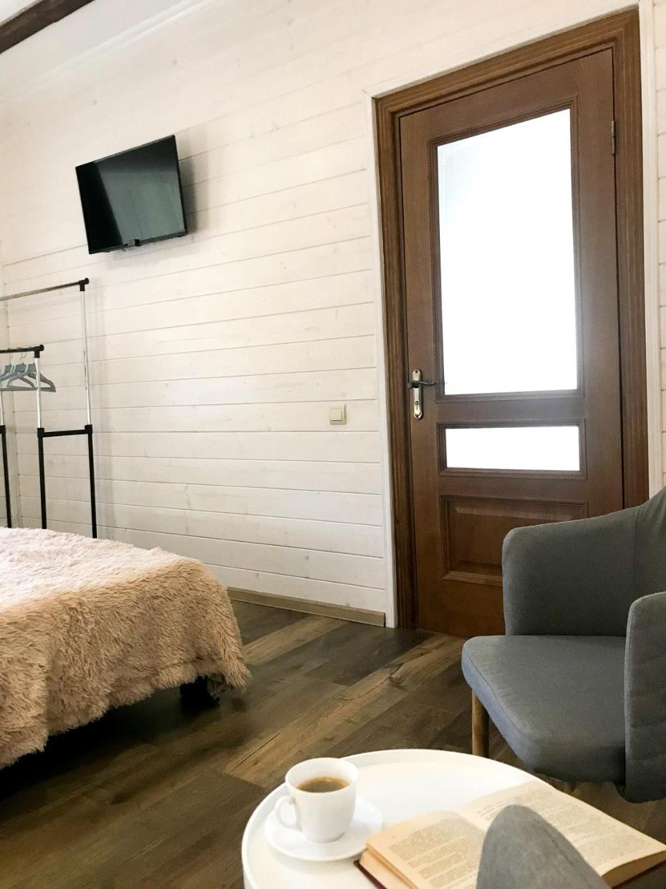 Чотири Сезони Hotel Izki Exterior photo