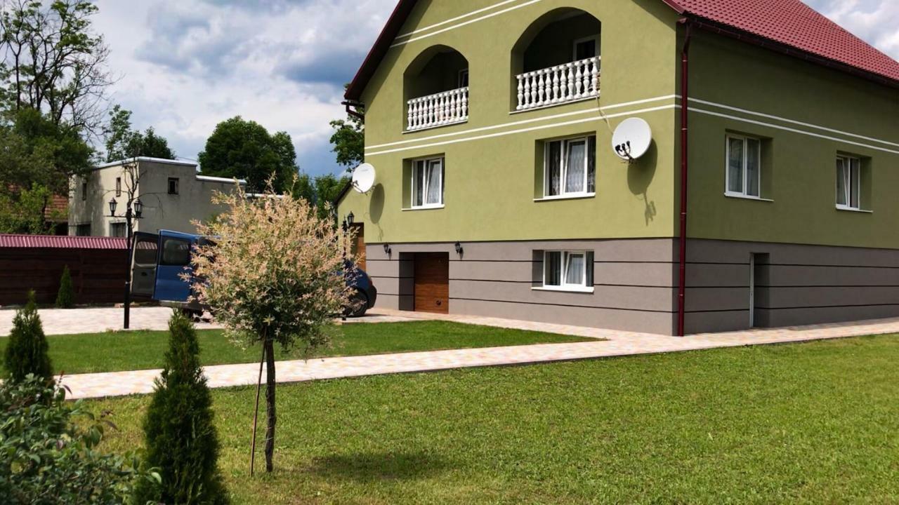 Чотири Сезони Hotel Izki Exterior photo